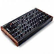 Novation Peak Polifonik Desktop Synthesizer